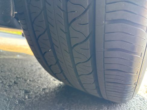 Used 2020 Tesla Model Y Long Range image 16