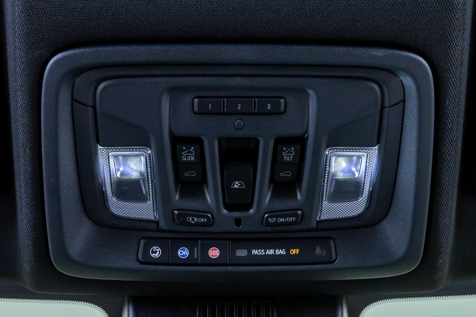 Used 2025 Chevrolet Silverado 2500 ZR2 w/ Technology Package AWD/4WD image 27