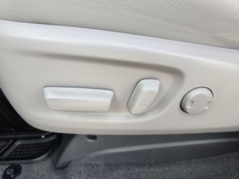Used 2020 Toyota Sienna XLE w/ XLE Navigation Package AWD/4WD image 25