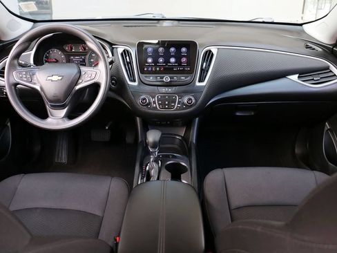 Used 2025 Chevrolet Malibu LT FWD image 25