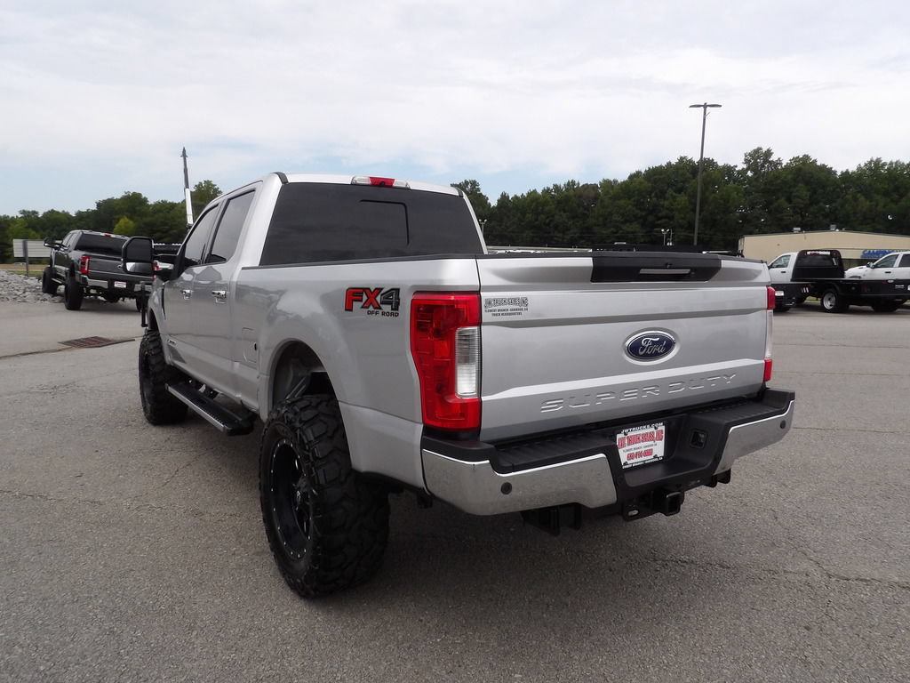 Used 2019 Ford F250 Lariat w/ Lariat Ultimate Package AWD/4WD image 5