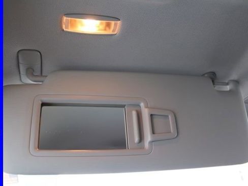 Used 2024 Volkswagen Taos SE image 45