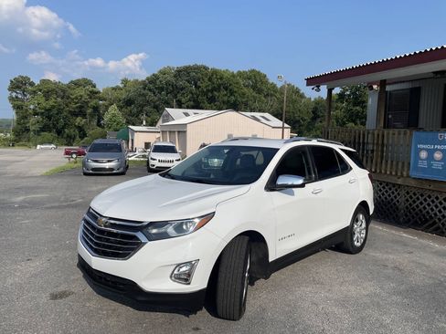 Used 2018 Chevrolet Equinox Premier FWD image 1