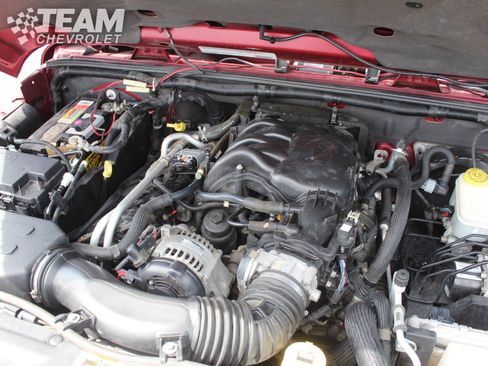 Used 2012 Jeep Wrangler Unlimited Sahara w/ Dual Top Group image 29