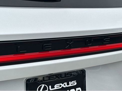New 2026 Lexus TX 500h AWD image 23