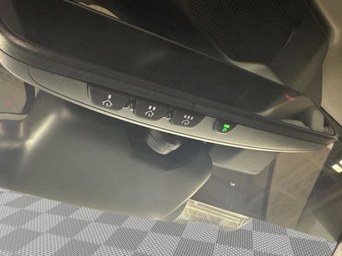 Used 2025 Subaru Crosstrek 2.5i Limited w/ Crosstrek Mirror Package image 18