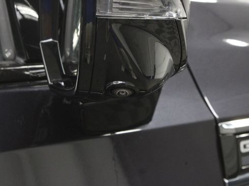 Used 2024 GMC Yukon XL AT4 w/ AT4 Premium Plus Package AWD/4WD image 61