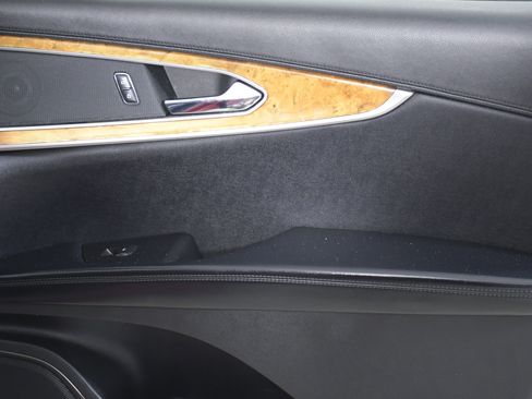 Used 2016 Lincoln MKX Reserve image 28