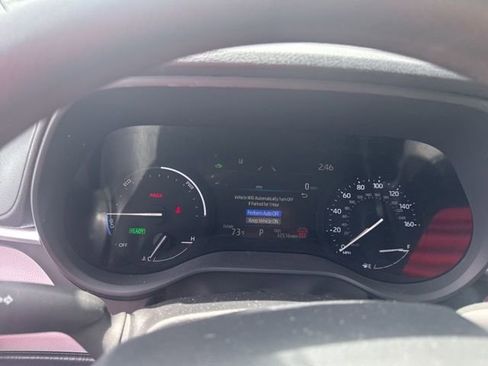 Used 2025 Toyota Sienna LE image 14