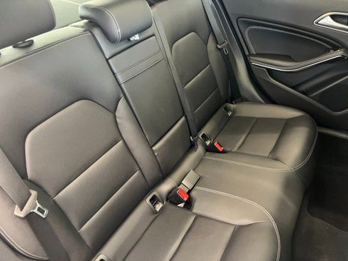 Used 2018 Mercedes-Benz GLA 250 4MATIC image 33