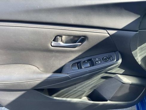 Used 2024 Nissan Sentra SV FWD image 24