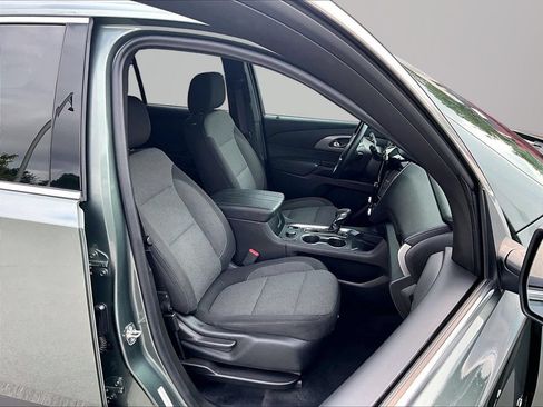 Used 2023 Chevrolet Traverse LT FWD image 8