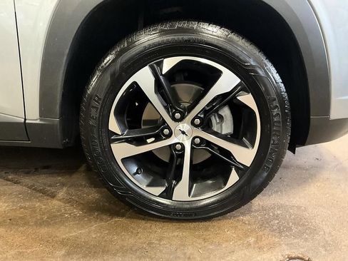 Used 2025 Chevrolet Trax RS w/ Driver Confidence Package FWD image 13