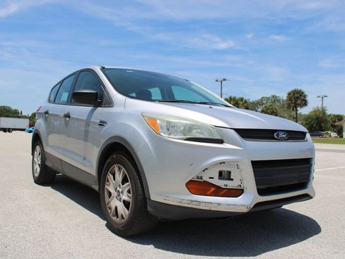 Used 2016 Ford Escape S FWD image 17