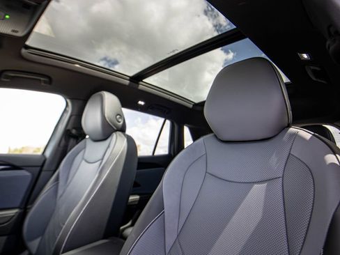 New 2026 Volkswagen Tiguan SE R-Line FWD image 50