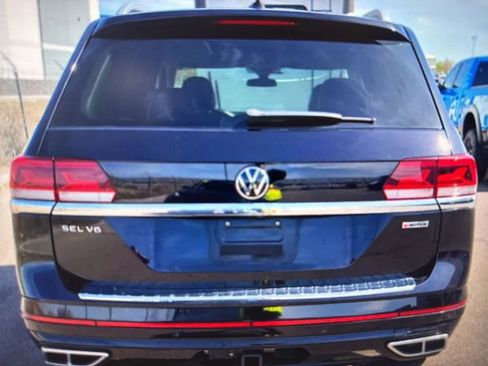 Used 2021 Volkswagen Atlas SEL Premium image 4