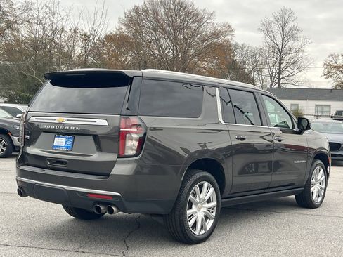 Used 2021 Chevrolet Suburban High Country w/ Premium Package image 29