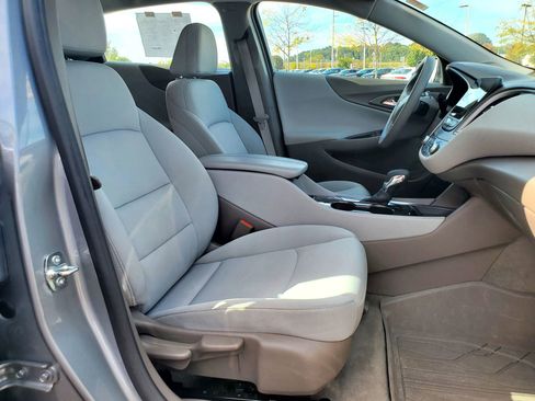 Used 2023 Chevrolet Malibu LT w/ LPO, Floor Liner Package image 11