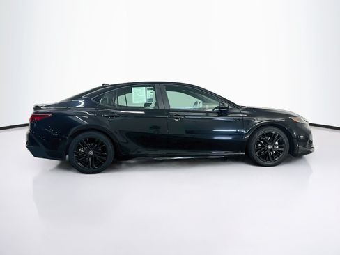 Used 2025 Toyota Camry SE FWD image 10
