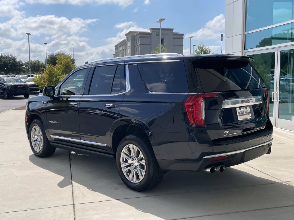 Used 2022 GMC Yukon Denali AWD/4WD image 3
