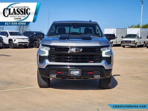 Used 2025 Chevrolet Silverado 1500 LT Trail Boss w/ Convenience Package II image 4