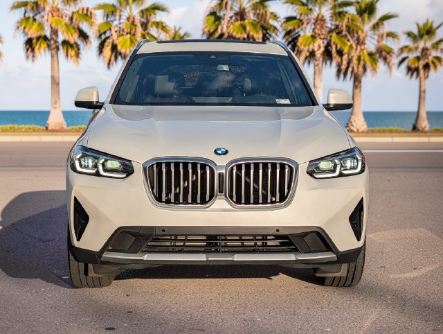 Used 2024 BMW X3 sDrive30i w/ Premium Package RWD image 3