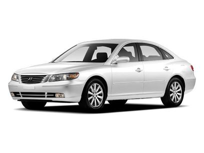 Used 2010 Hyundai Azera Limited w/ Navigation Pkg 3