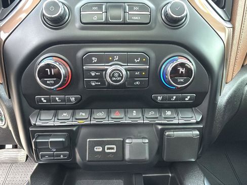 Certified 2022 Chevrolet Silverado 1500 High Country image 22