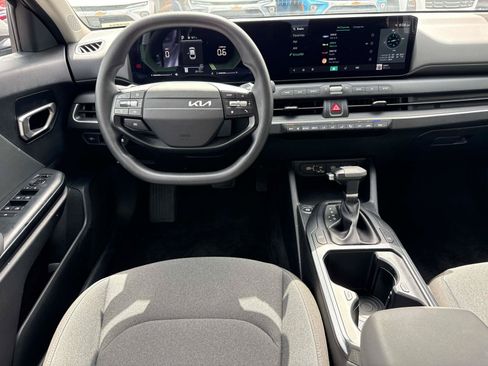 Used 2025 Kia K4 FWD image 13