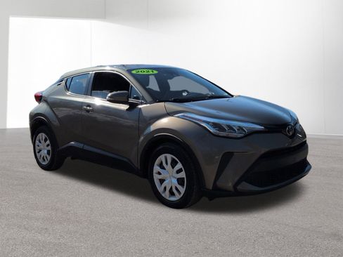 Used 2021 Toyota C-HR LE FWD image 3