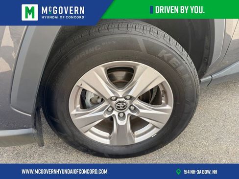Used 2023 Toyota RAV4 XLE AWD/4WD image 25