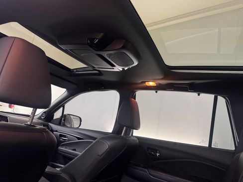 Used 2019 Honda Pilot Elite image 22