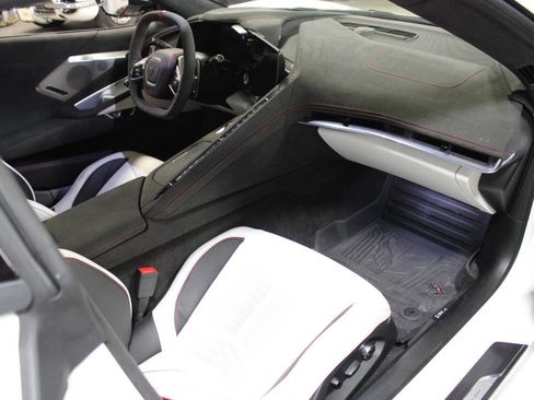 Used 2023 Chevrolet Corvette Stingray Premium Cpe w/ Z51 Performance Package image 26