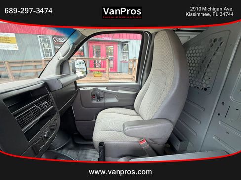 Used 2015 GMC Savana 2500 RWD image 11