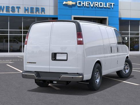 New 2026 Chevrolet Express 2500 w/ Driver Convenience Package image 4
