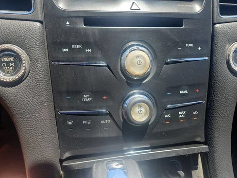 Used 2016 Ford Taurus SEL w/ Equipment Group 201A FWD image 16