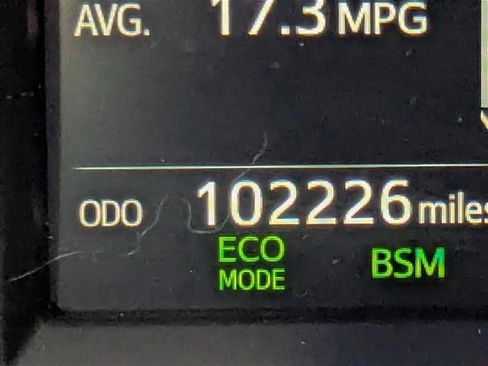 Used 2017 Toyota RAV4 XLE FWD image 16