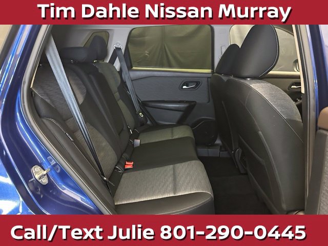 Used 2023 Nissan Rogue SV AWD/4WD image 18