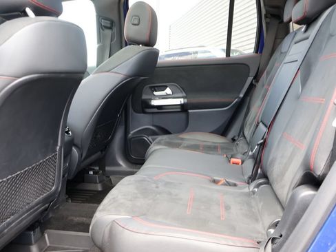 Used 2023 Mercedes-Benz GLB 250 4MATIC image 18