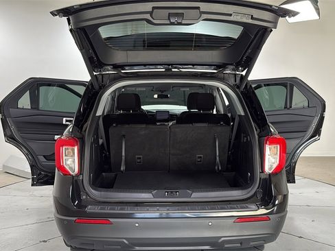 Used 2023 Ford Explorer XLT image 16