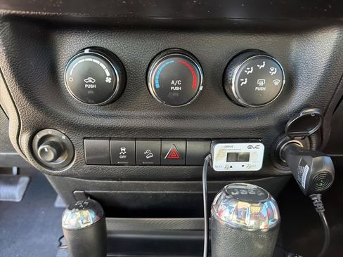 Used 2013 Jeep Wrangler Unlimited Sport image 50