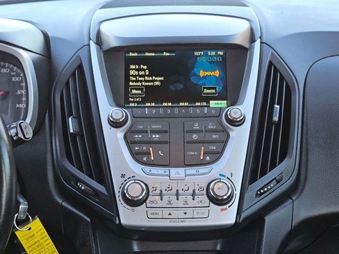 Used 2015 Chevrolet Equinox LT image 17