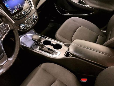 Used 2024 Chevrolet Malibu LT image 18