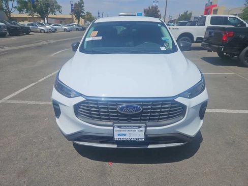 Used 2024 Ford Escape Active AWD/4WD image 2