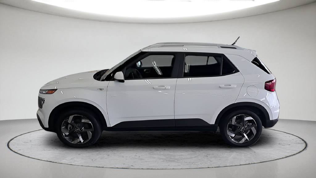 Used 2026 Hyundai Venue SEL FWD image 11