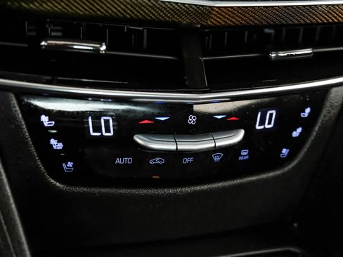 Used 2018 Cadillac CT6 Luxury image 26