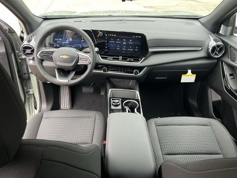 New 2026 Chevrolet Equinox LT w/ Safety and Technology Package image 21