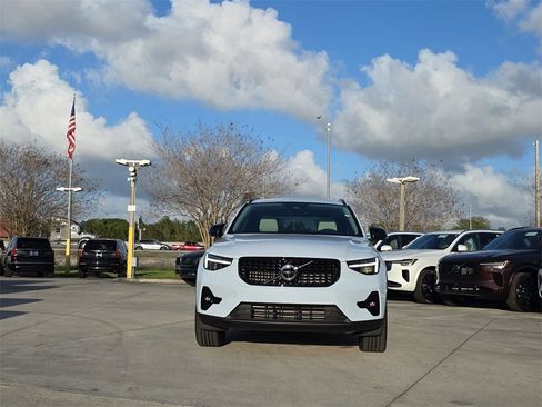 New 2026 Volvo XC40 B5 Plus w/ Protection Package Premier image 2