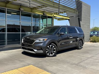 Used 2024 Kia Carnival EX