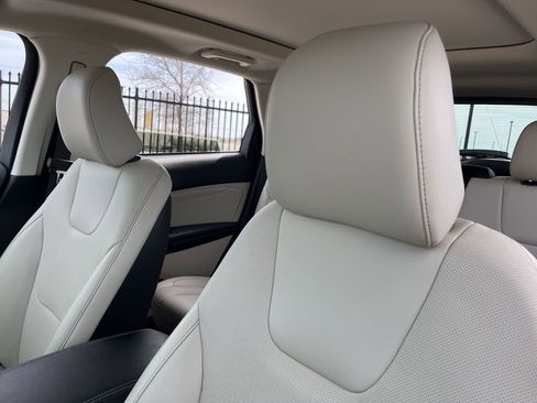 Used 2022 Ford Edge Titanium w/ Equipment Group 301A image 26